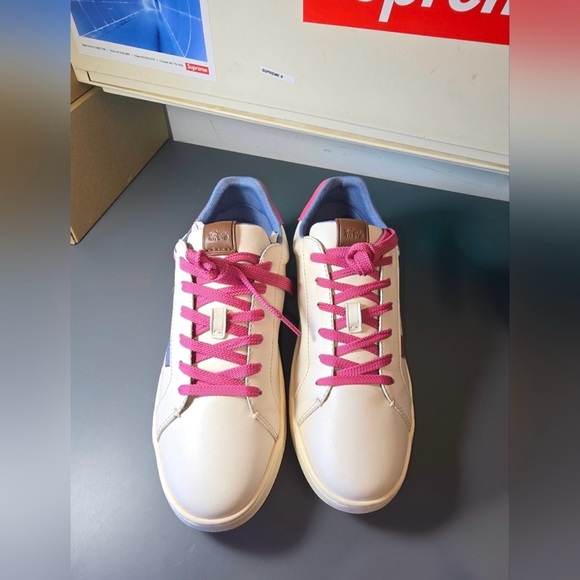 Coach women’s low line love sneakers - Picture 4 of 8